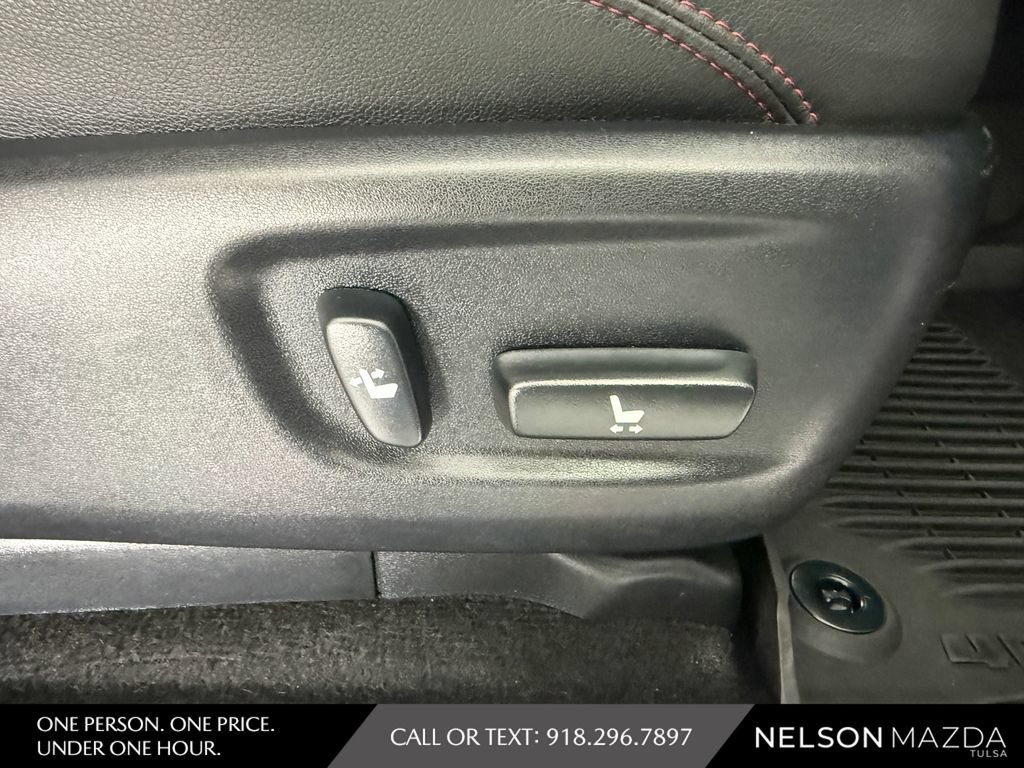 Used 2021 Toyota 4Runner Venture w/ Moonroof Package AWD/4WD image 44