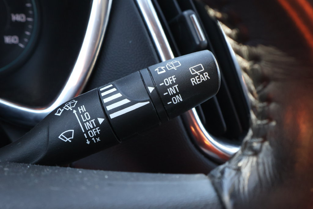 Used 2019 Chevrolet Equinox LT w/ Sun & Navigation Package FWD image 22