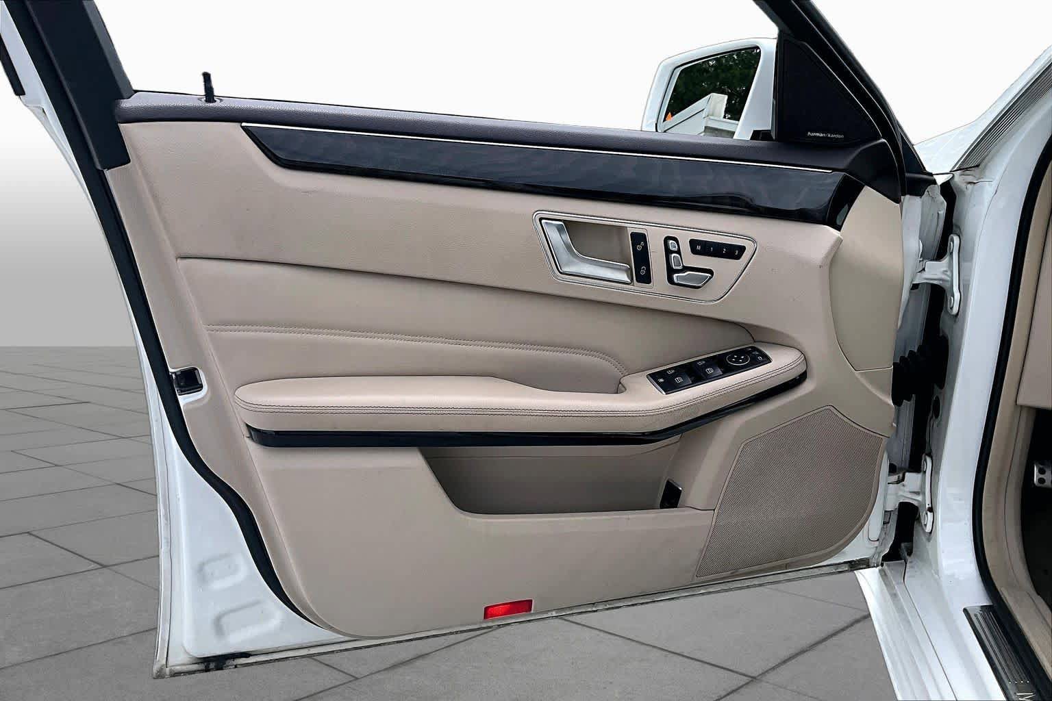 Used 2016 Mercedes-Benz E 350 4MATIC Sedan image 22