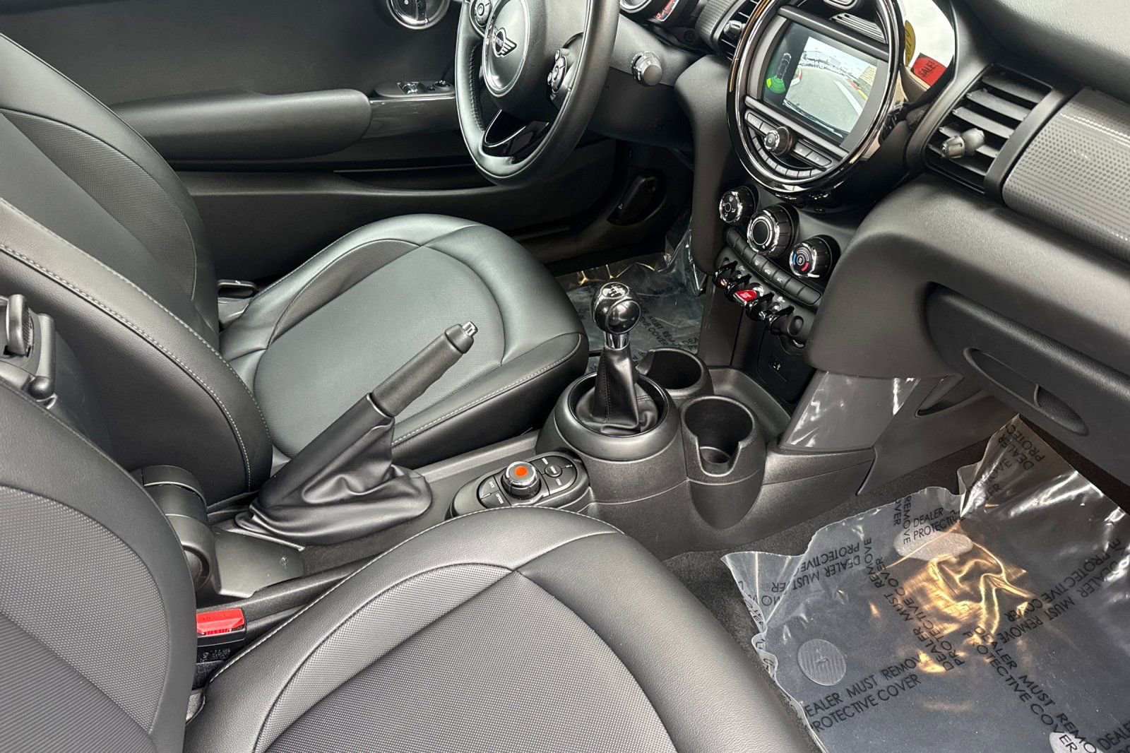 Used 2019 MINI Cooper 2-Door Hardtop image 16