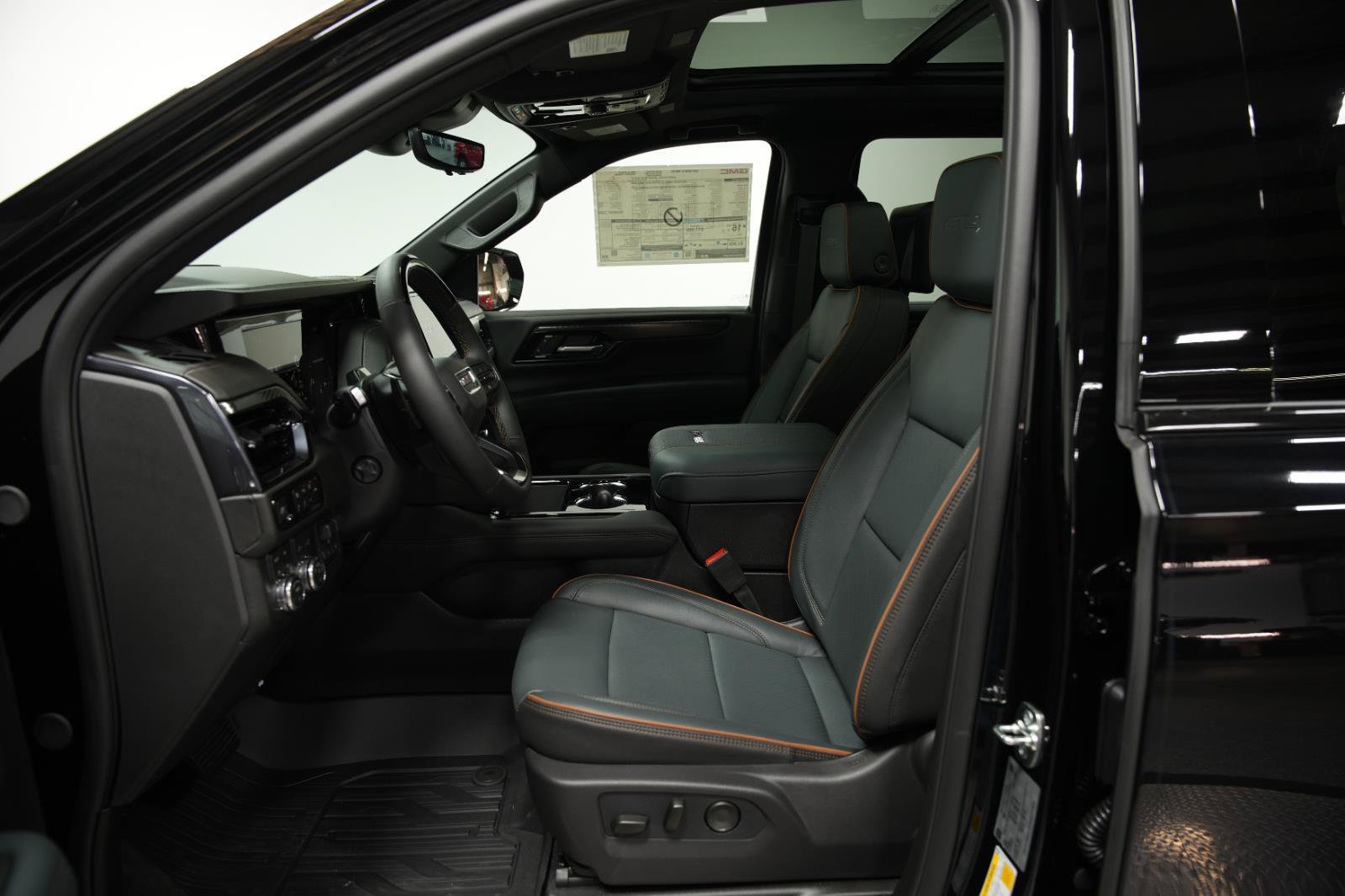 New 2026 GMC Yukon XL AT4 w/ AT4 Premium Plus Package AWD/4WD image 33
