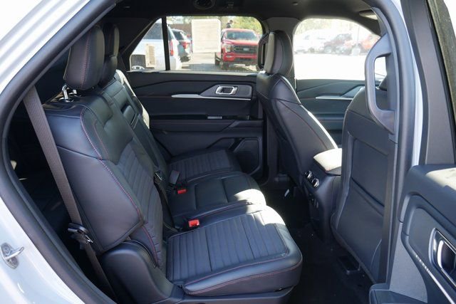 New 2026 Ford Explorer ST-Line w/ ST-Line Street Pack image 25