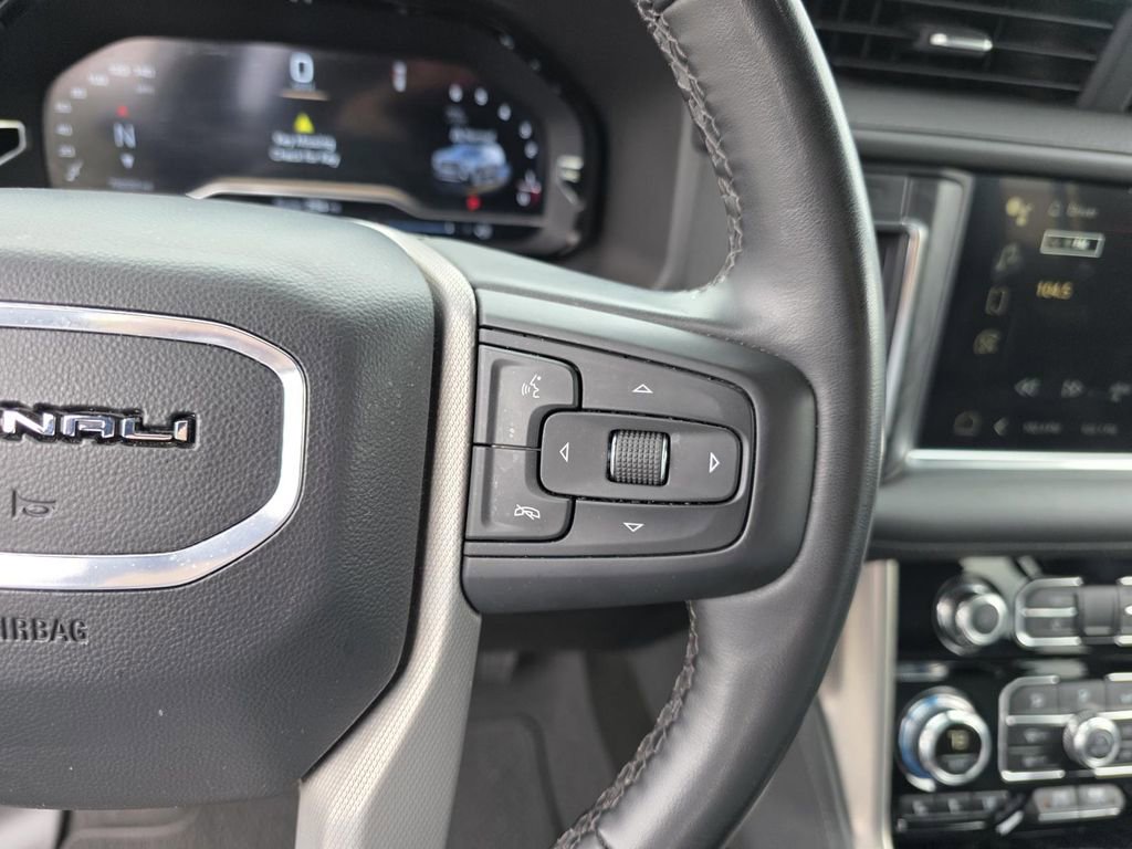 Used 2024 GMC Yukon XL Denali image 18