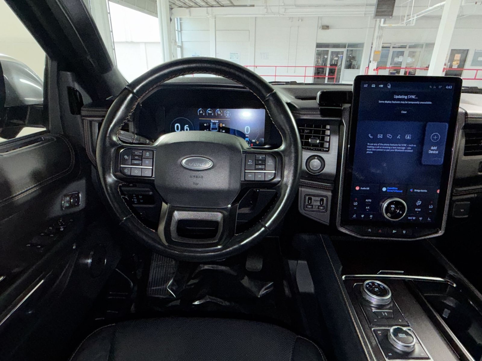 Used 2023 Ford Expedition Platinum AWD/4WD image 16