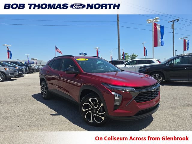 Used 2024 Chevrolet Trax RS w/ Sunroof Package FWD image 1