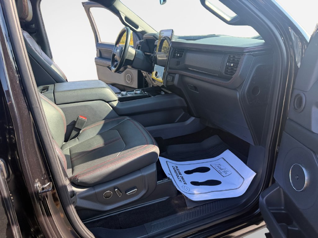 Used 2023 Ford Expedition Limited AWD/4WD image 26