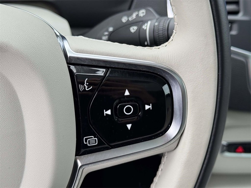 Certified 2024 Volvo XC90 B5 Core w/ Protection Package Premier image 20