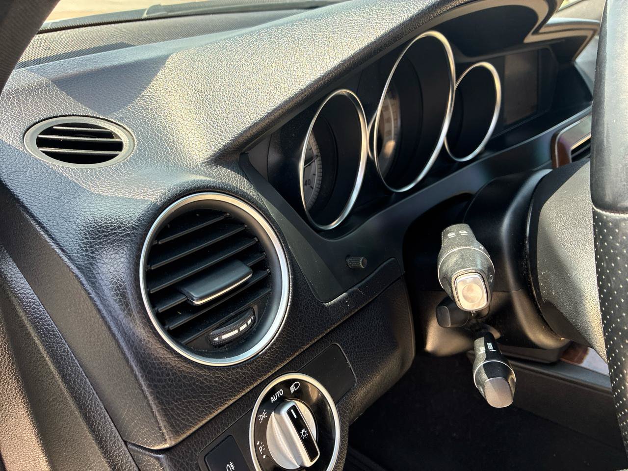 Used 2013 Mercedes-Benz C 300 4MATIC Sedan image 23