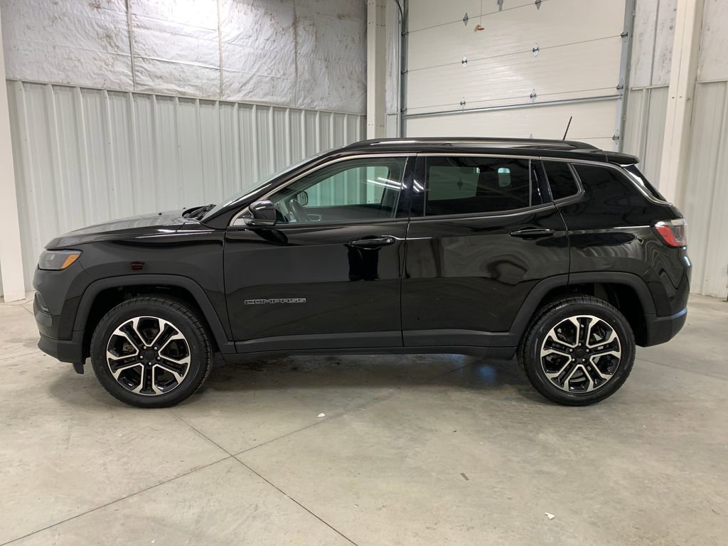 Used 2022 Jeep Compass Limited AWD/4WD image 21