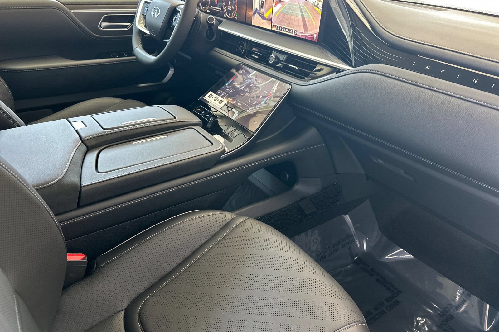 New 2026 INFINITI QX80 Luxe w/ Cargo Package AWD/4WD image 18