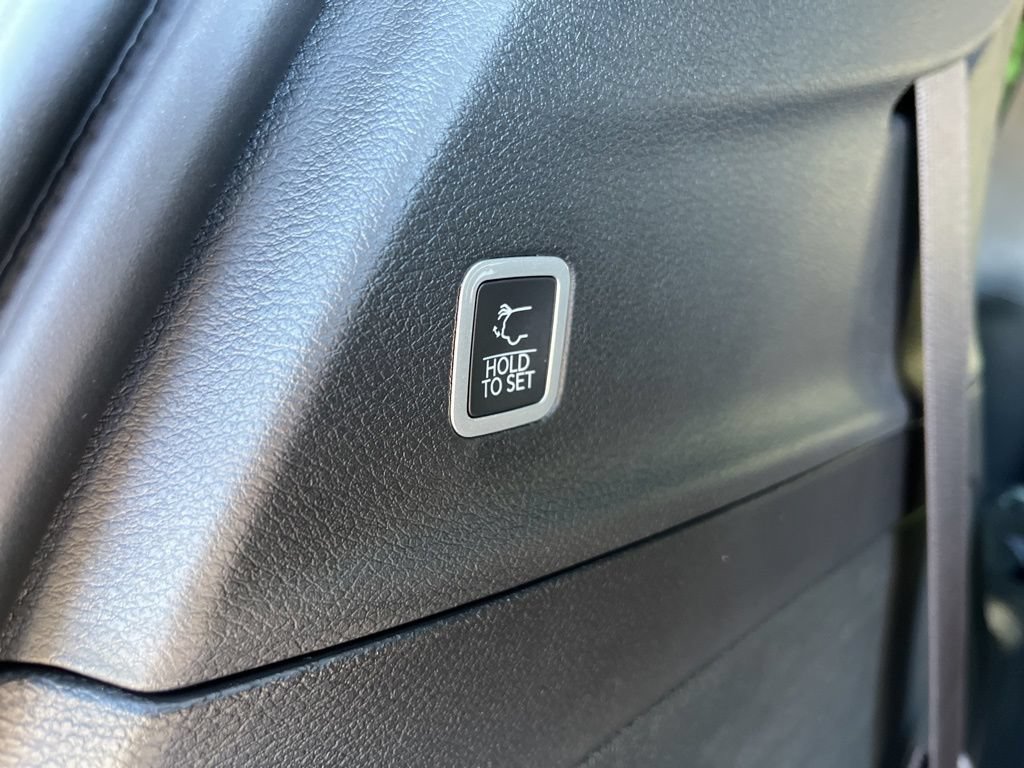 New 2027 Chrysler Pacifica Limited FWD image 41