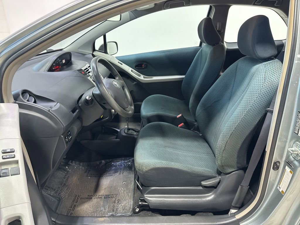 Used 2008 Toyota Yaris 2-Door Hatchback image 17