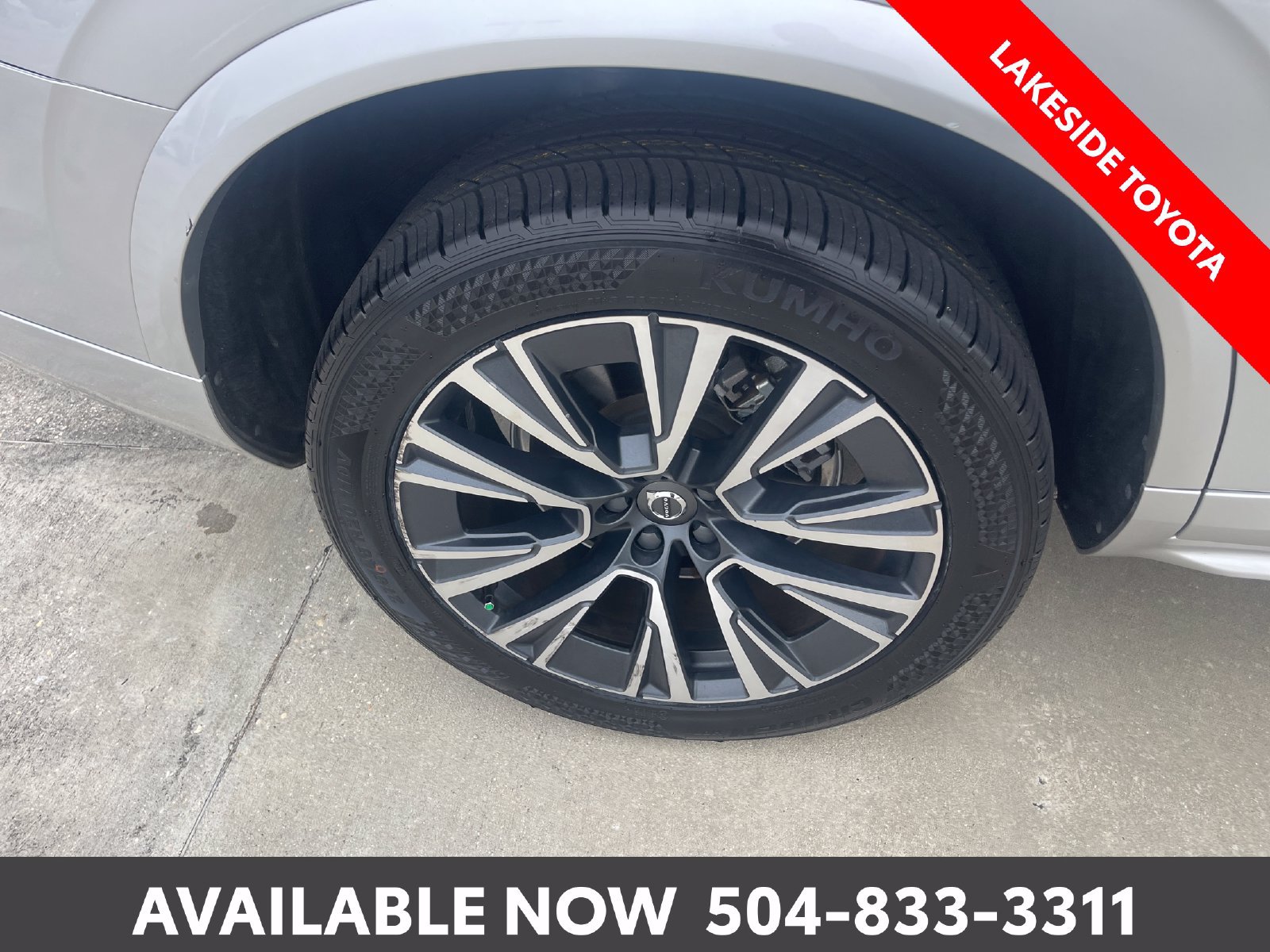 Used 2022 Volvo XC90 T5 Momentum w/ Protection Package Premier FWD image 11