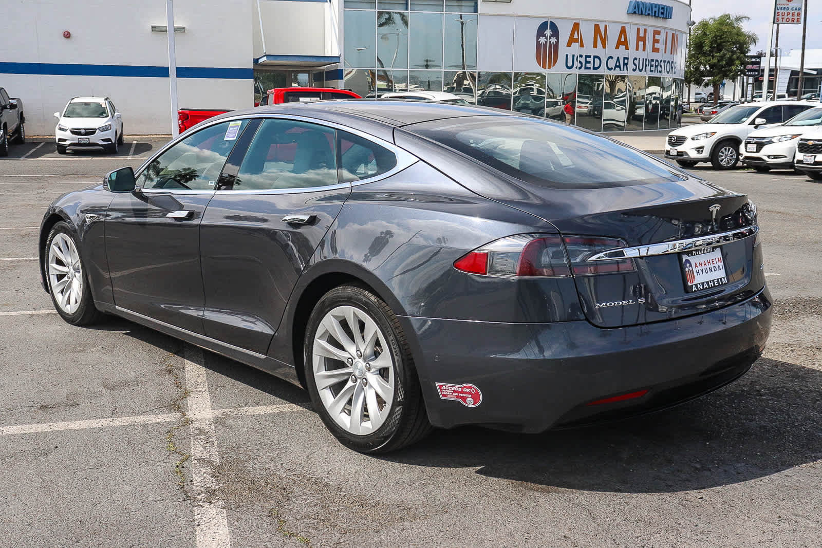 Used 2016 Tesla Model S 70D image 8