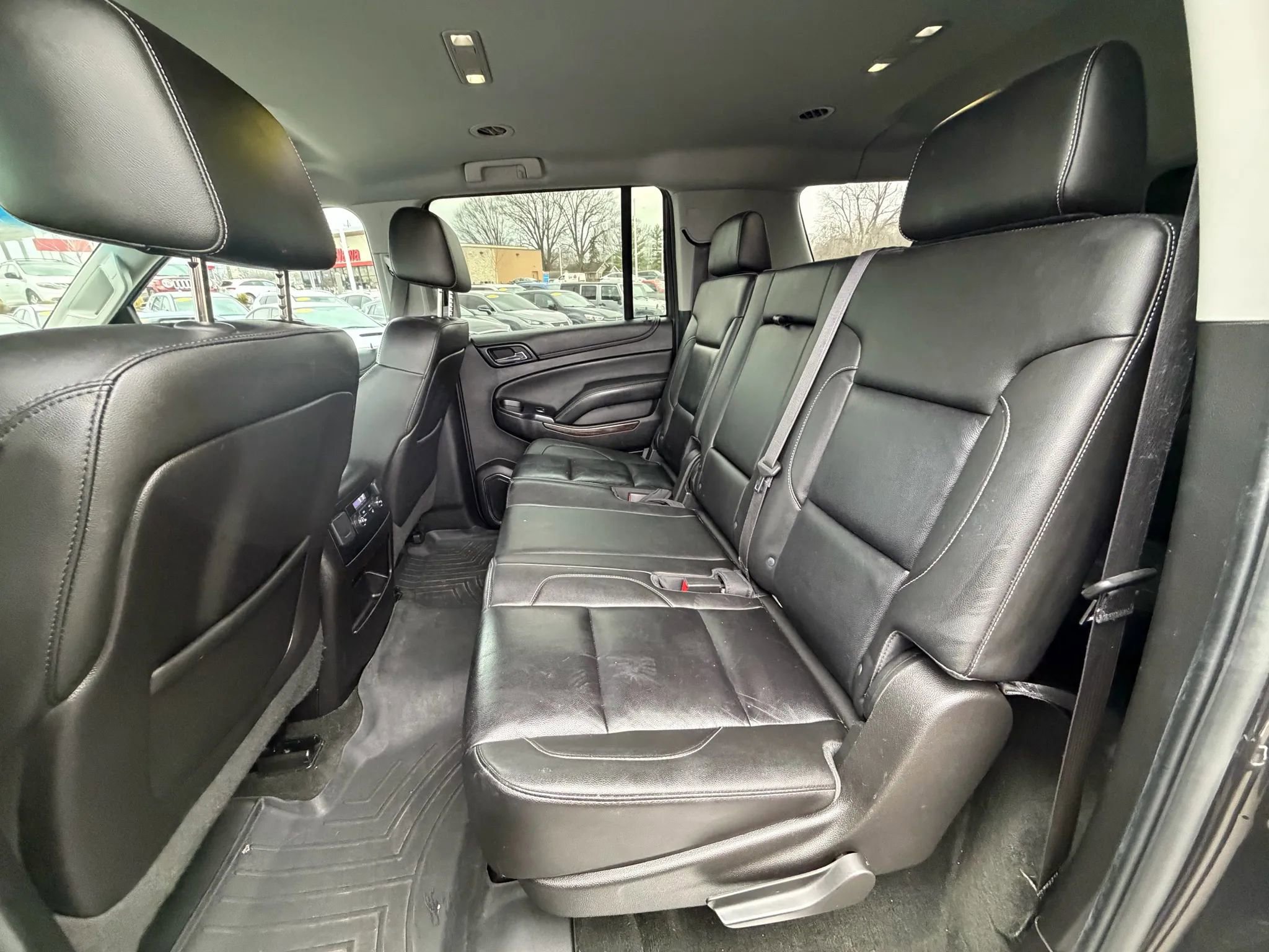 Used 2015 Chevrolet Suburban LT w/ Luxury Package AWD/4WD image 27