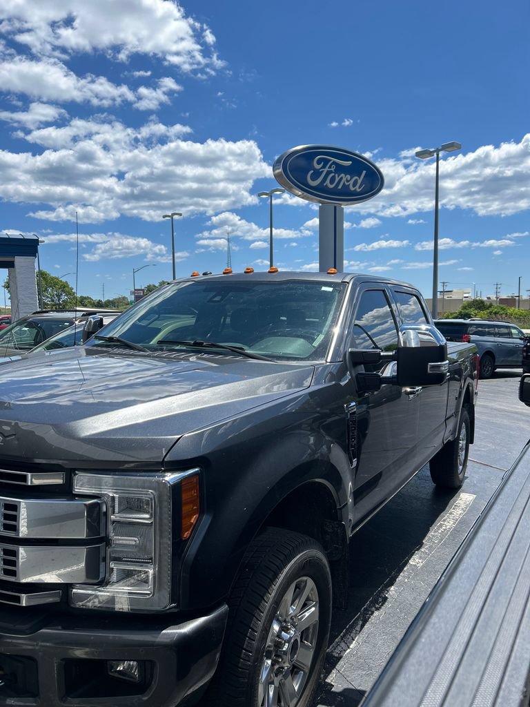 Certified 2017 Ford F250 Platinum w/ Platinum Ultimate Package AWD/4WD image 20