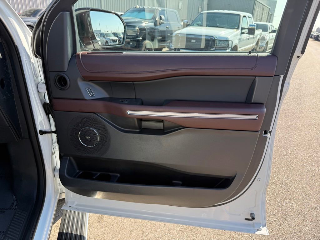 Used 2024 Ford Expedition Max Limited image 20