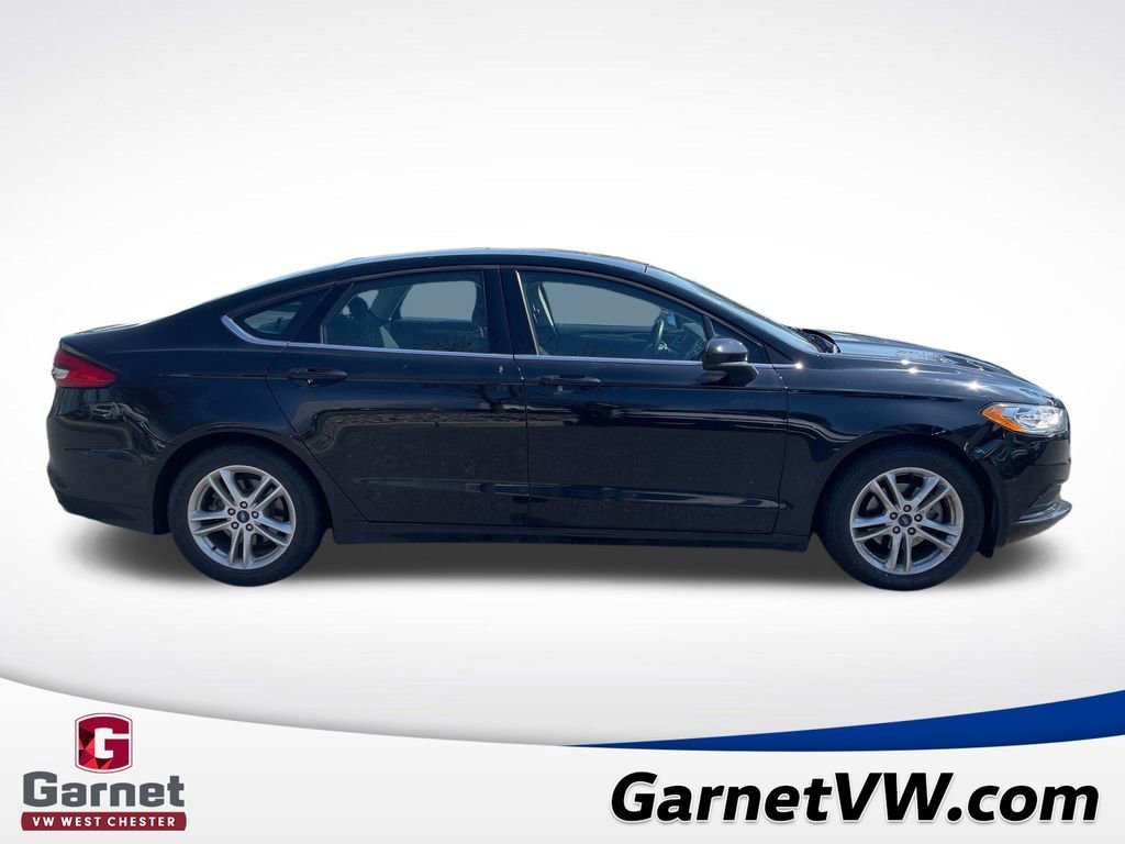 Used 2018 Ford Fusion SE w/ Fusion SE Technology Package image 6