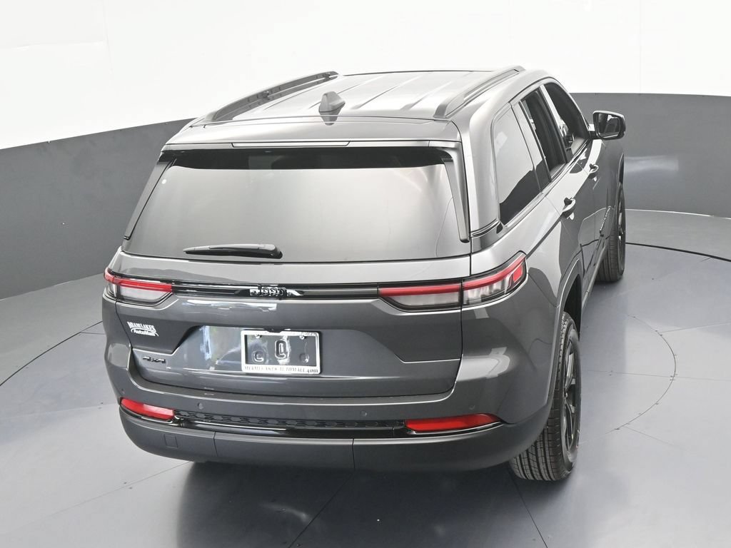New 2025 Jeep Grand Cherokee Altitude AWD/4WD image 42