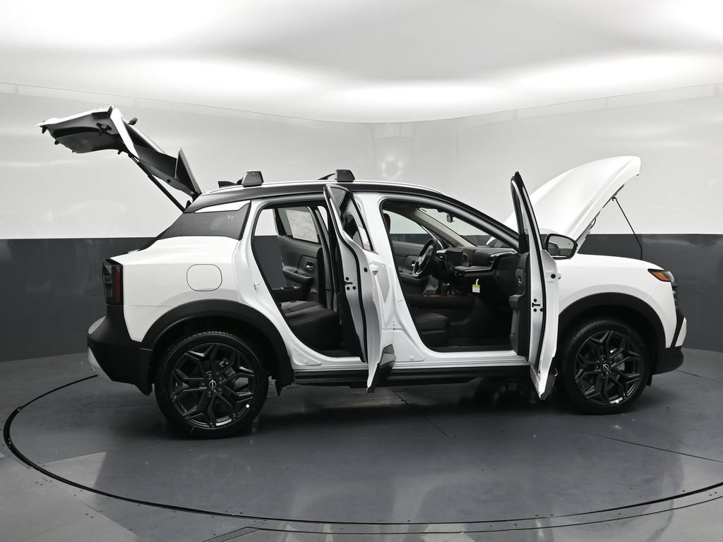 New 2026 Nissan Kicks SR w/ Cold Weather Package AWD/4WD image 34