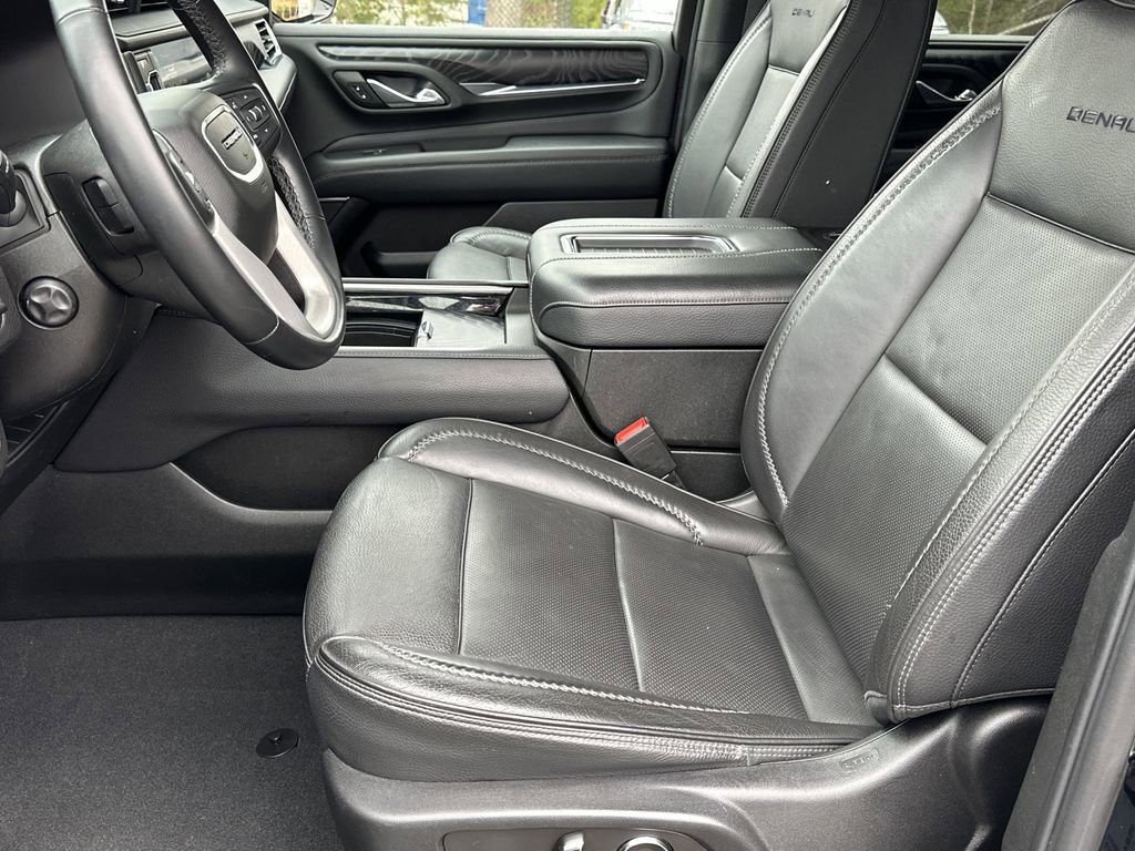 Used 2023 GMC Yukon Denali image 14