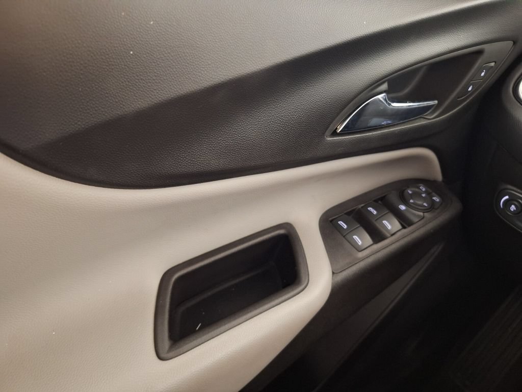 Used 2022 Chevrolet Equinox LT FWD image 17