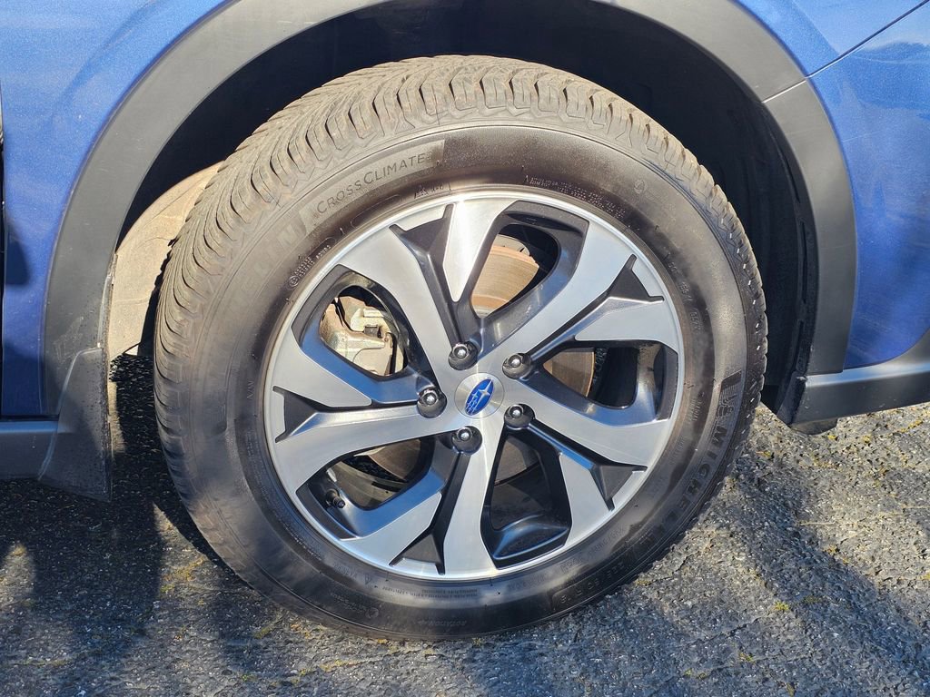 Used 2020 Subaru Outback Touring w/ Popular Package #2 image 9