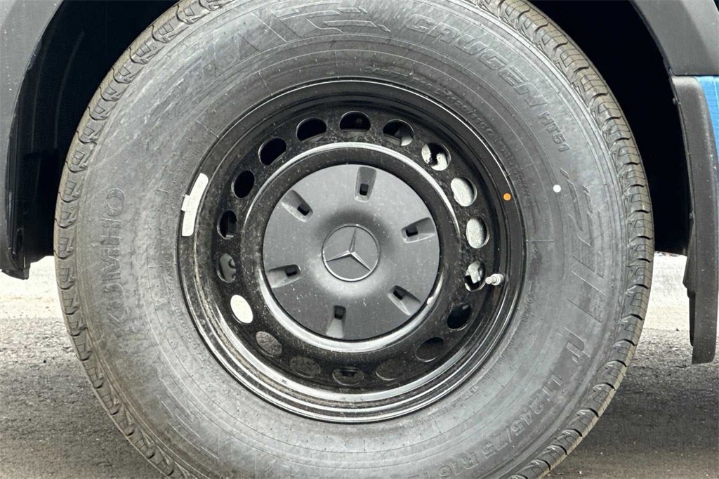 Used 2024 Mercedes-Benz Sprinter 144 Cargo image 25