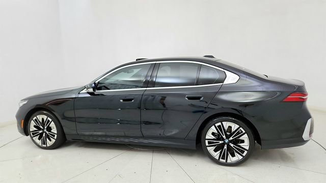 Used 2026 BMW 530i RWD image 8