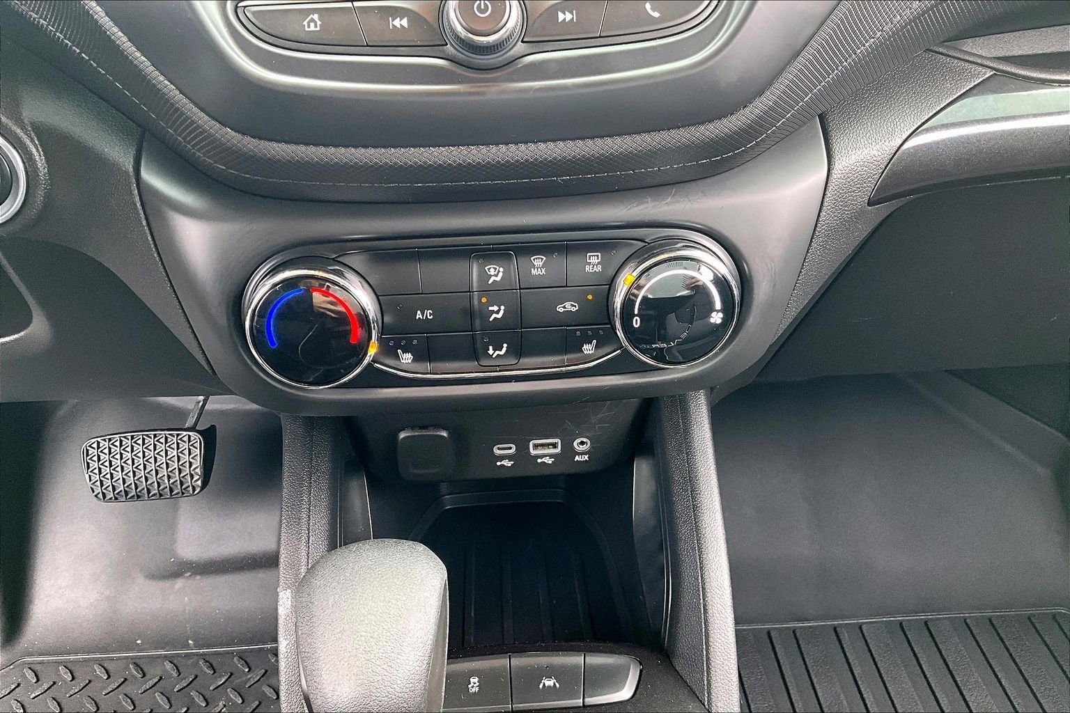 Used 2023 Chevrolet TrailBlazer LT image 23