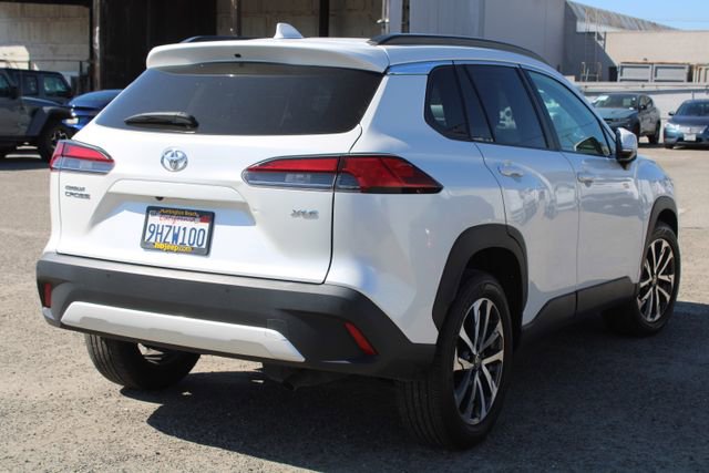 Used 2023 Toyota Corolla Cross XLE w/ Convenience Package image 5