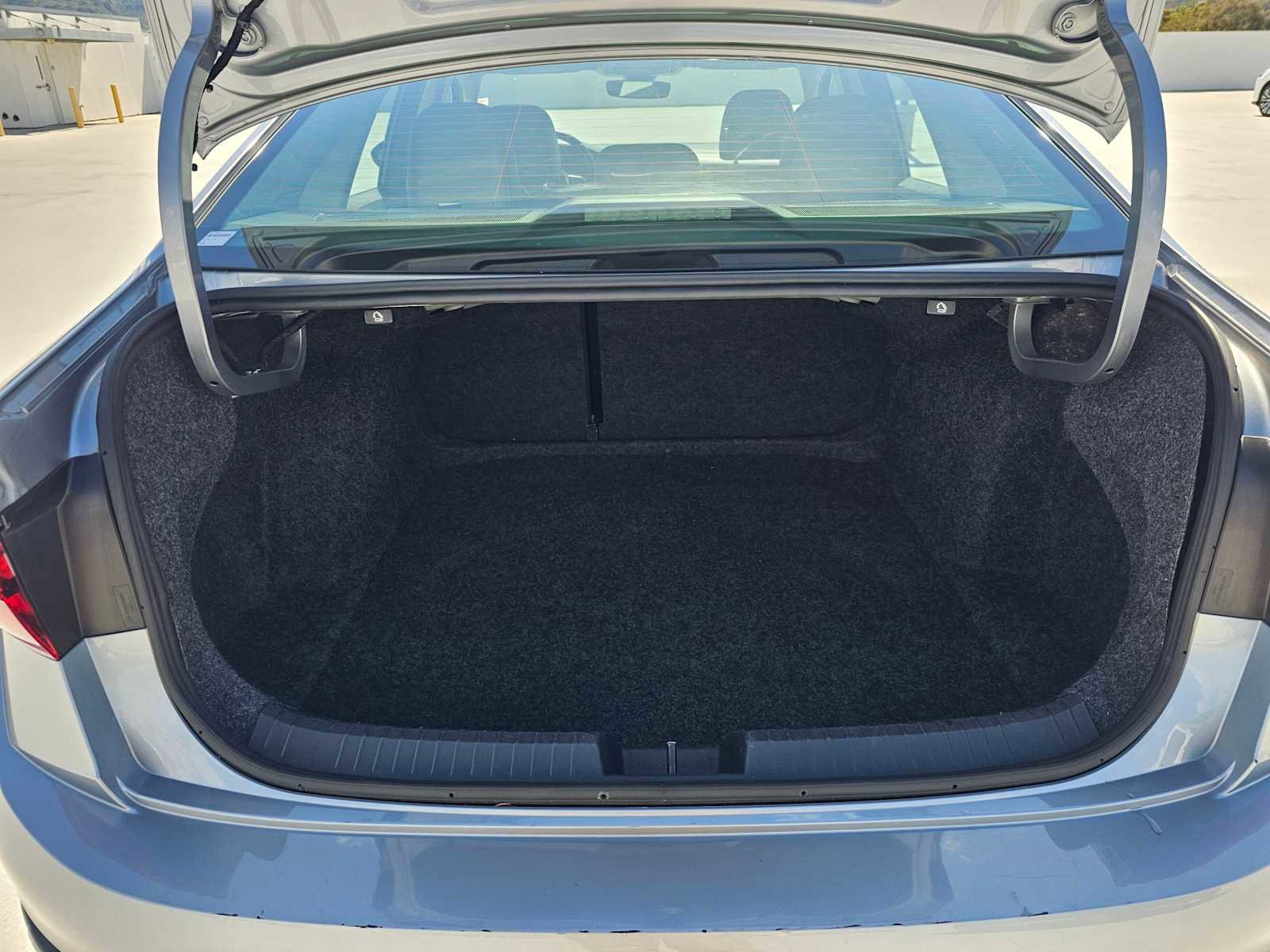 Used 2024 Volkswagen Jetta SE FWD image 14