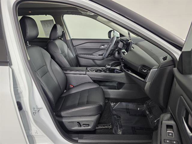 Used 2024 Nissan Rogue SL w/ SL Premium Package AWD/4WD image 13