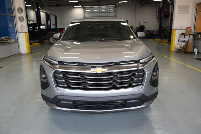 New 2027 Chevrolet Equinox LT w/ Convenience Package II FWD image 2