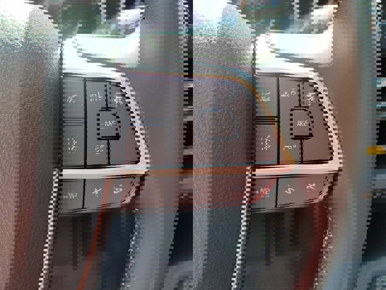 Used 2024 Toyota Highlander LE image 22