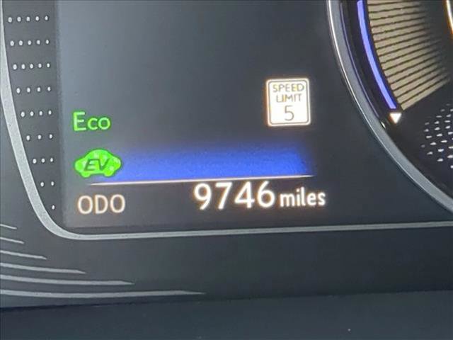 Used 2025 Lexus ES 300h w/ Premium Package image 11