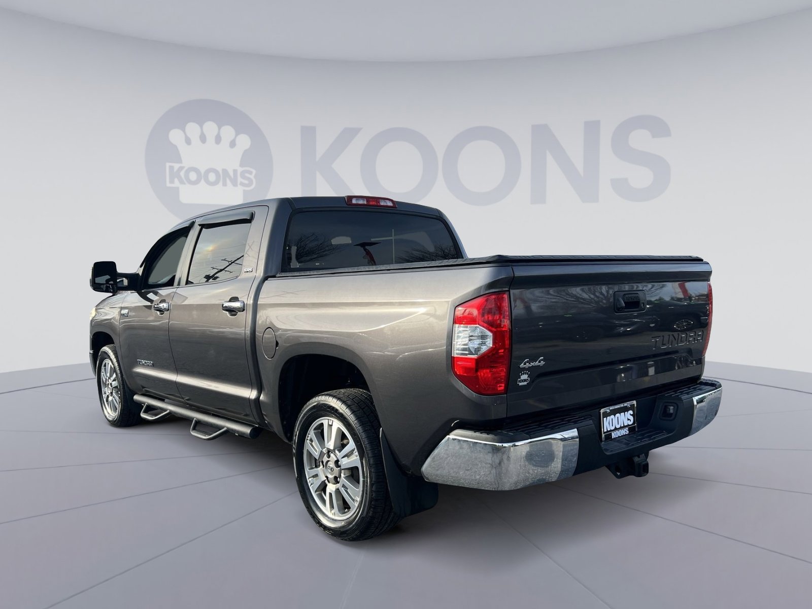 Used 2015 Toyota Tundra SR5 image 4