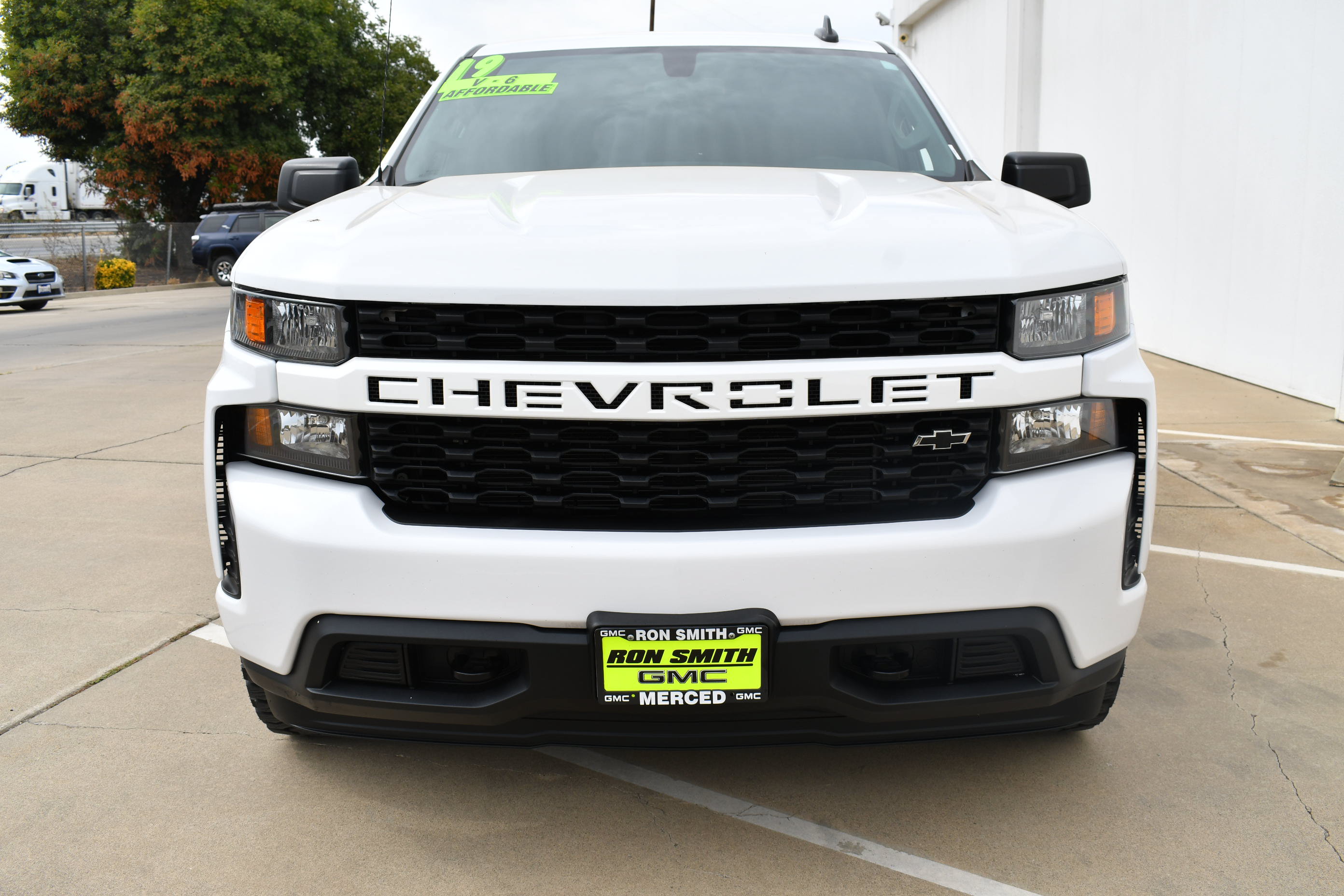 Used 2019 Chevrolet Silverado 1500 Custom w/ Custom Value Package RWD image 2