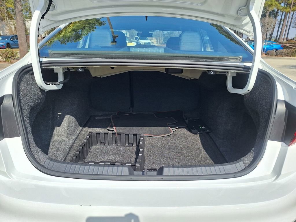 Used 2025 Volkswagen Jetta GLI Autobahn image 25