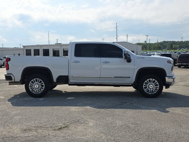 Used 2024 Chevrolet Silverado 3500 High Country w/ High Country Premium Package AWD/4WD image 6