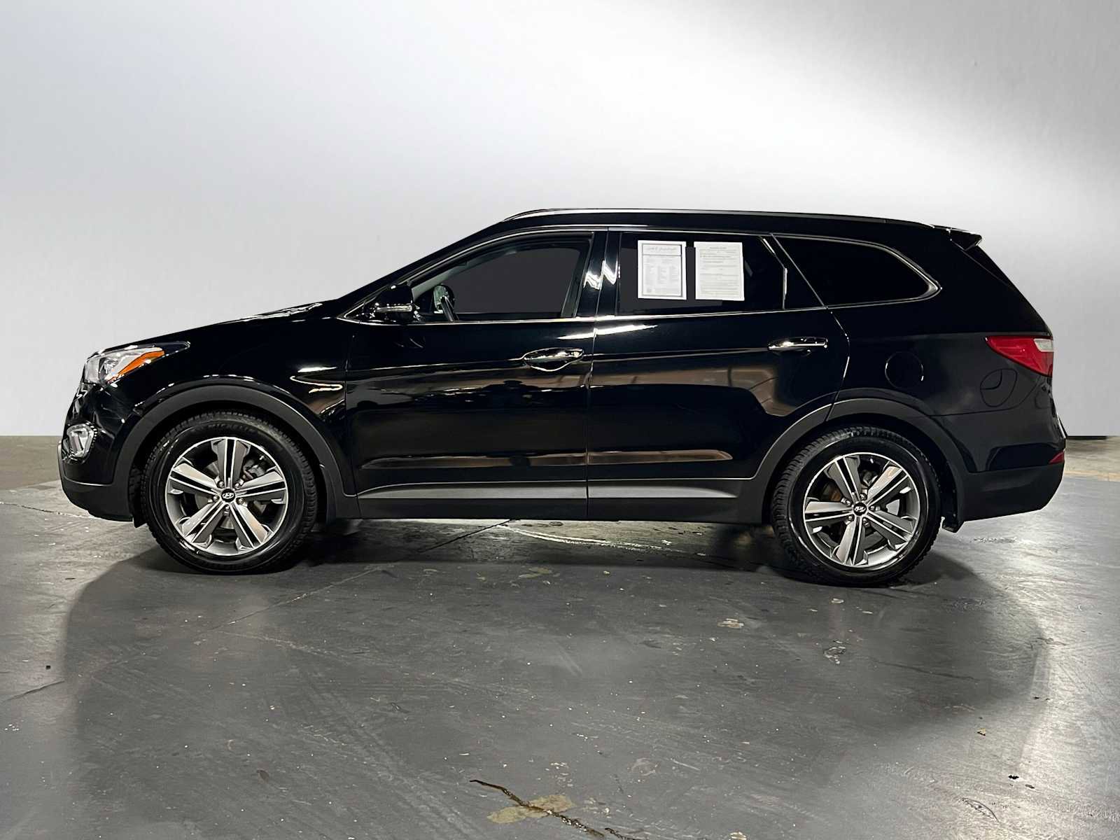 Used 2014 Hyundai Santa Fe Limited w/ Ultimate Package 07 image 6