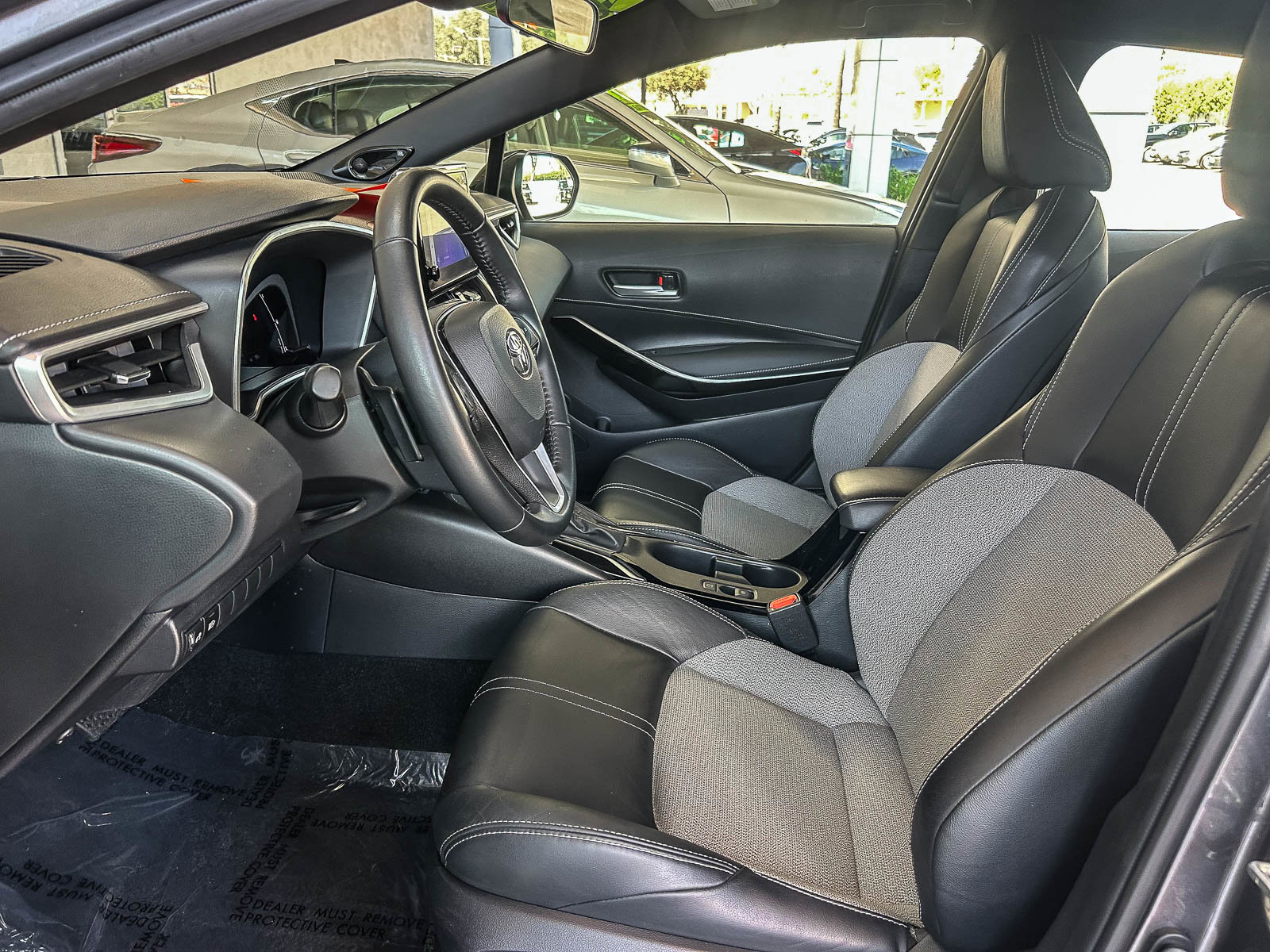 Used 2025 Toyota Corolla XSE image 17