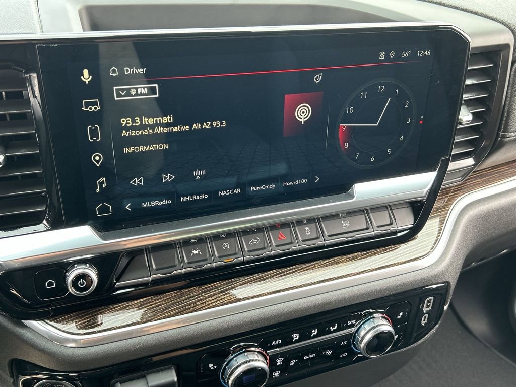 Used 2025 GMC Sierra 1500 SLE image 13