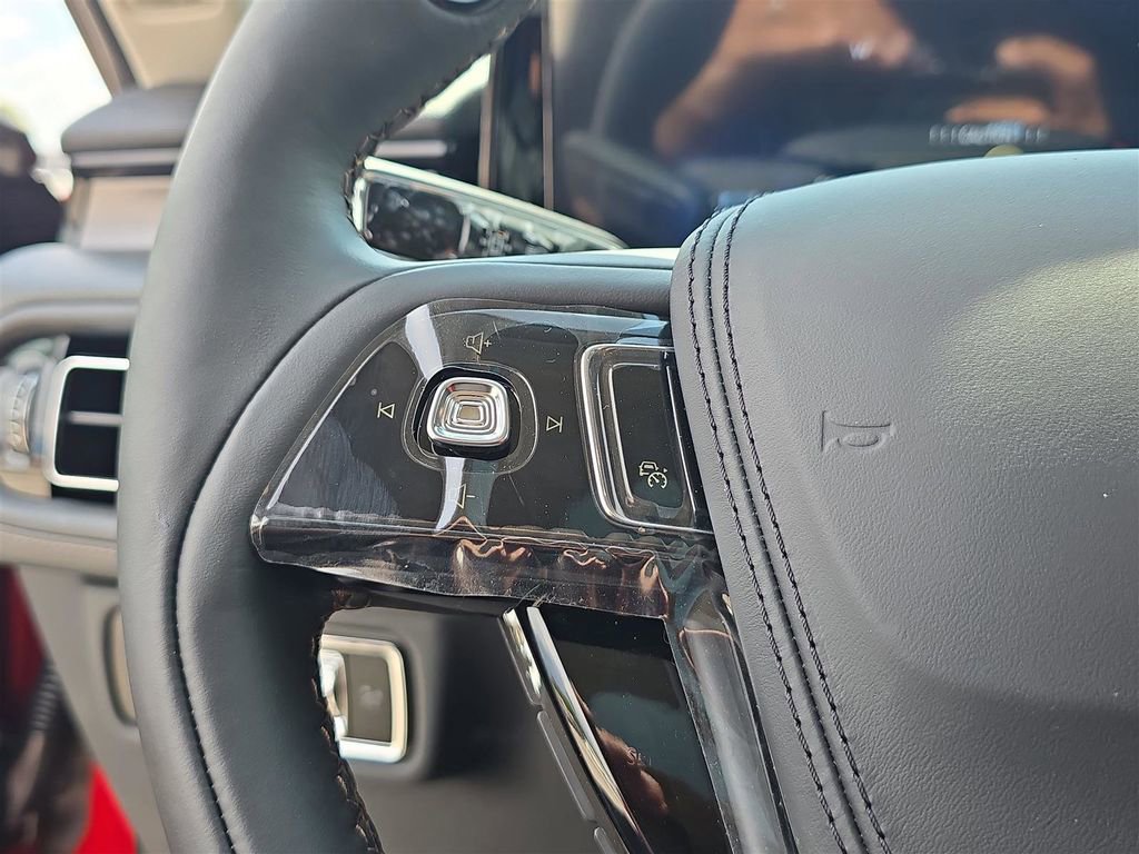 New 2025 Lincoln Aviator 2WD w/ Equipment Group 101A image 26