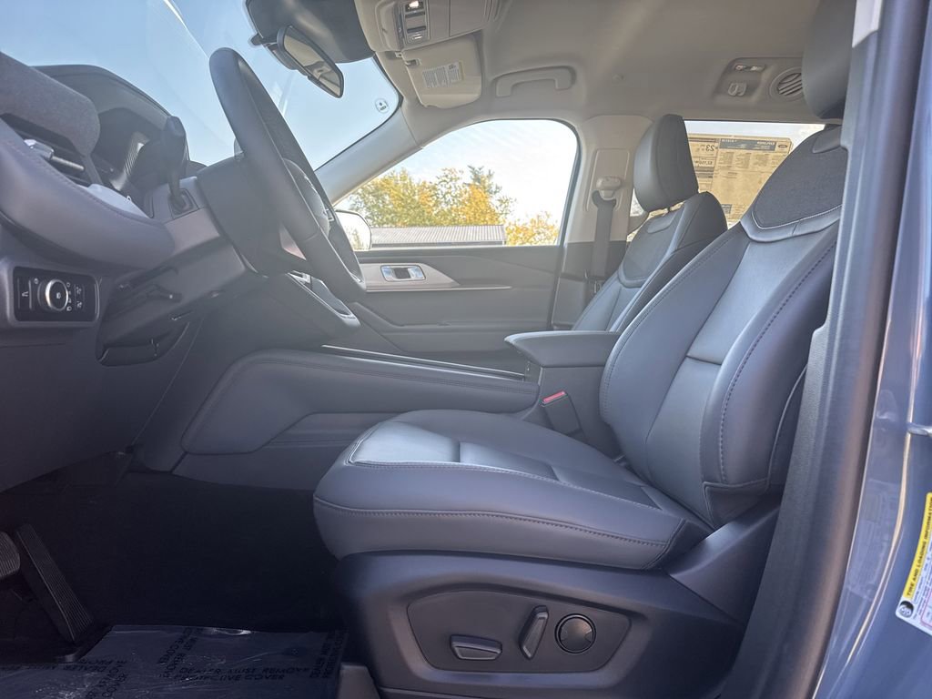 New 2026 Ford Explorer Active image 20