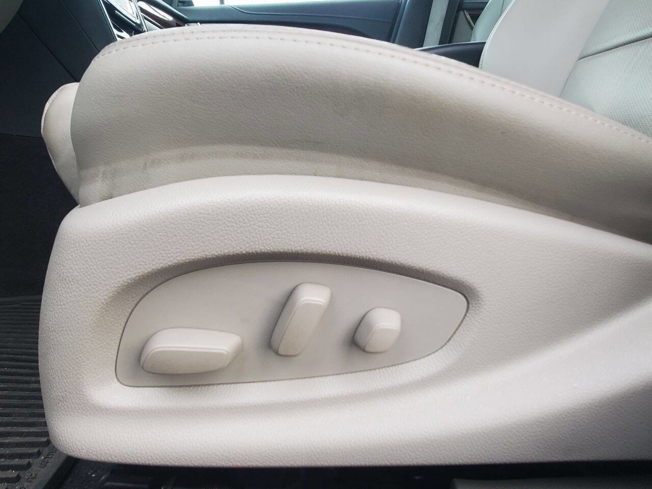 Used 2016 Cadillac ATS Luxury w/ Sun And Sound Package image 13