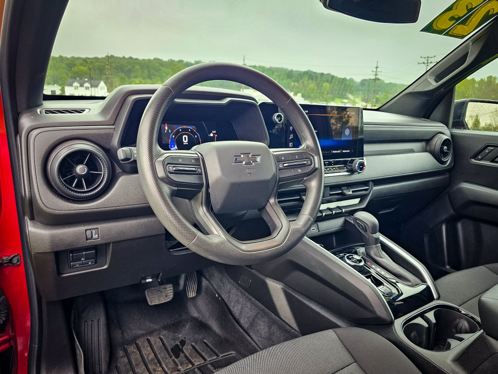 Used 2023 Chevrolet Colorado Trail Boss AWD/4WD image 16