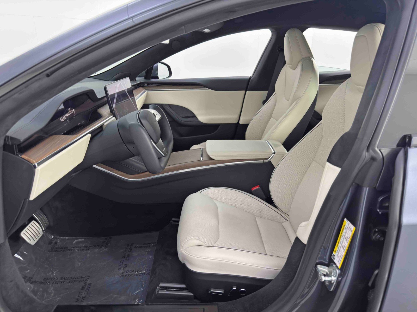 Used 2021 Tesla Model S Plaid image 16