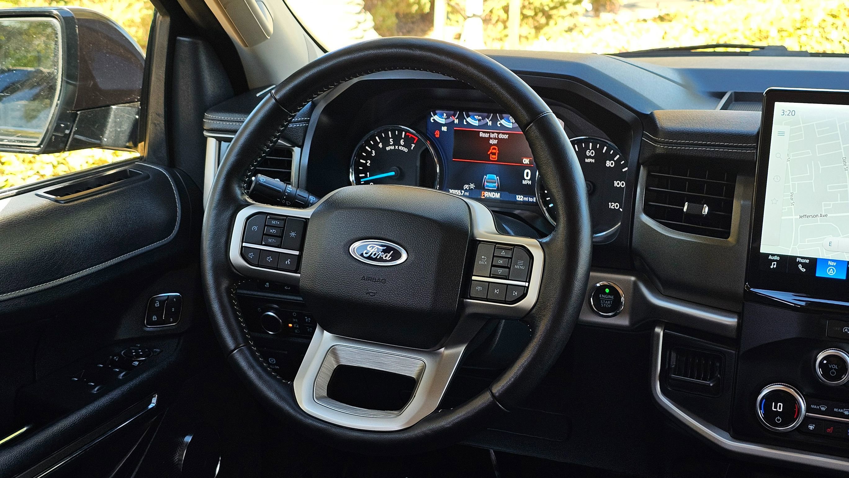 Used 2024 Ford Expedition XLT image 22