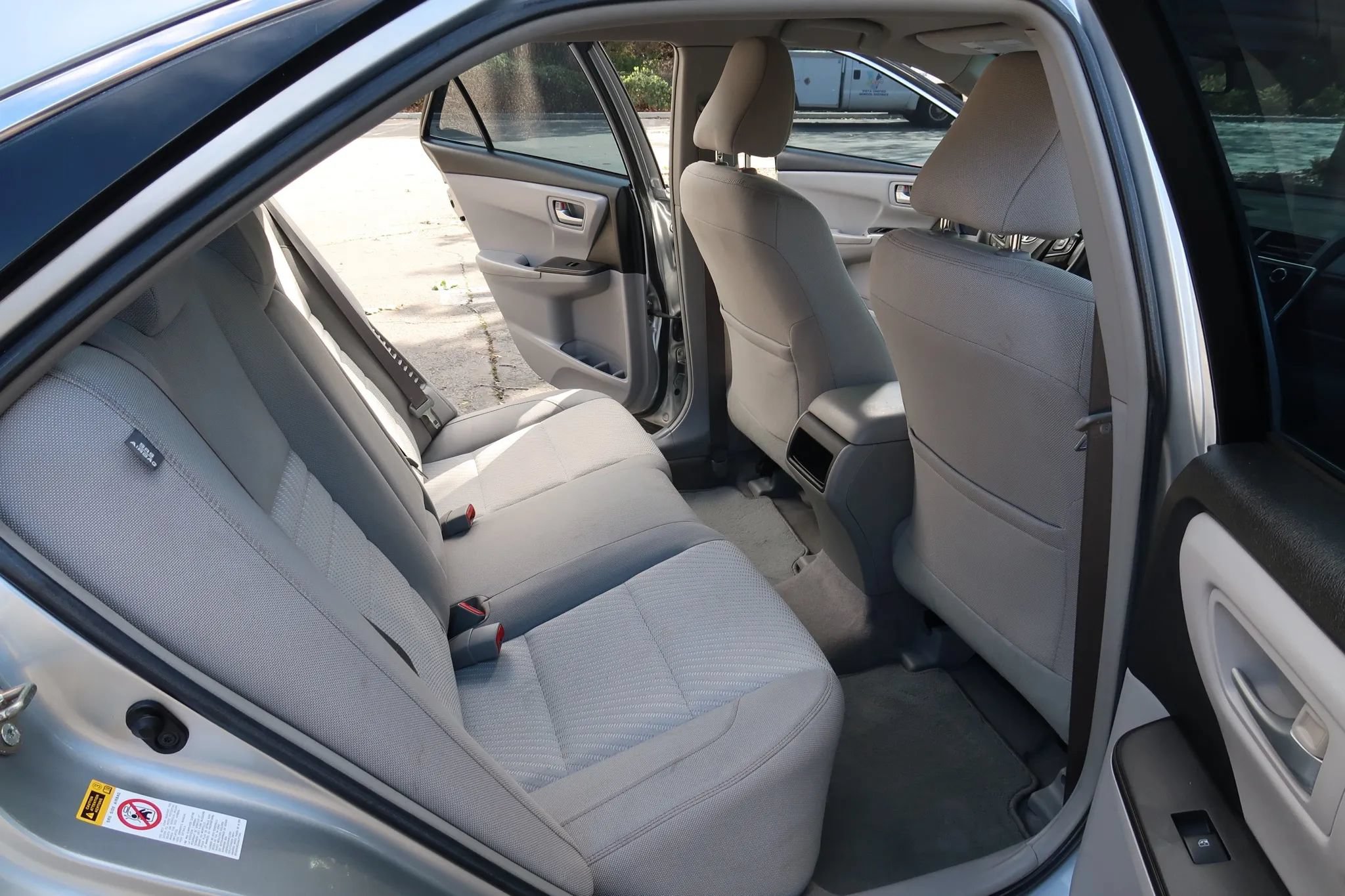 Used 2016 Toyota Camry LE FWD image 21